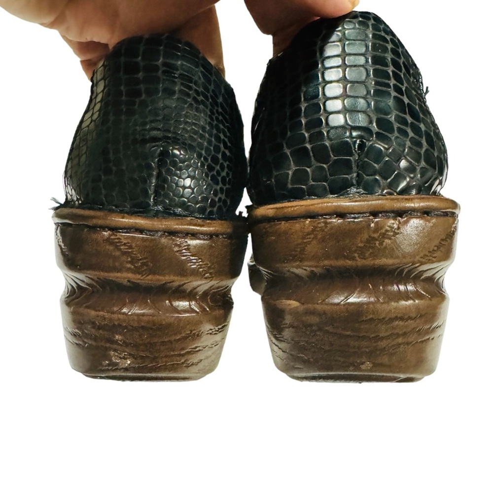 BOC BORN CONCEPT Peggy Clogs Animal Croc Print Iridescent Women’s Size 8 Width M - Picture 6 of 7